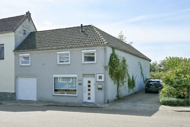 Twee-onder-één-kap te koop: Dorpsstraat 144, Bingelrade Bingelrade