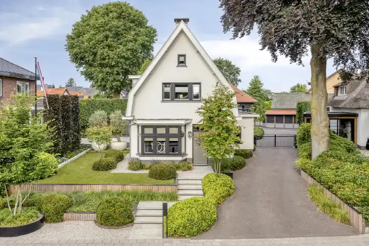 Vrijstaande woning te koop: Dorpsstraat 237, Wormshoef Lunteren