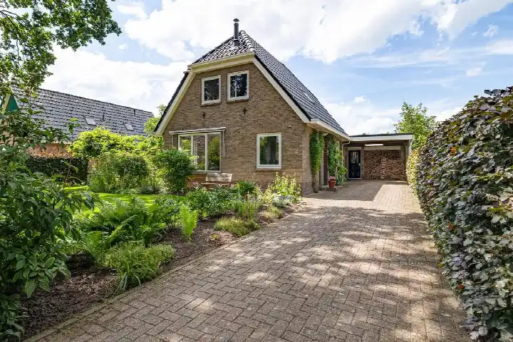 Vrijstaande woning te koop: Dorpsstraat 24, Gees Gees
