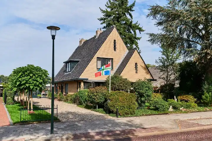 Detached house for sale: Dorpsstraat 29, Sellingen Sellingen