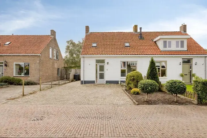 Semi-detached for sale: Dorpsstraat 45, Gapinge Gapinge