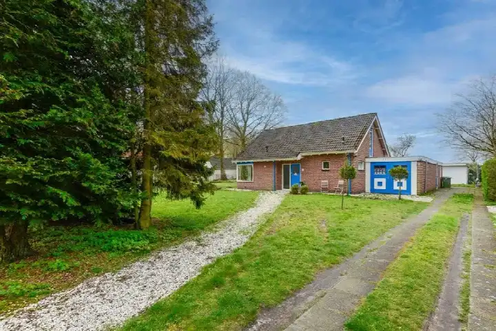 Vrijstaande woning te koop: Dorpsstraat 7, Zorgvlied Zorgvlied