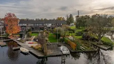 Terraced house for sale: Dorpsstraat 92, Maasdam Woonkern Maasdam