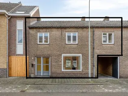 Tussenwoning te koop: Dorpstraat 105, Heer Maastricht