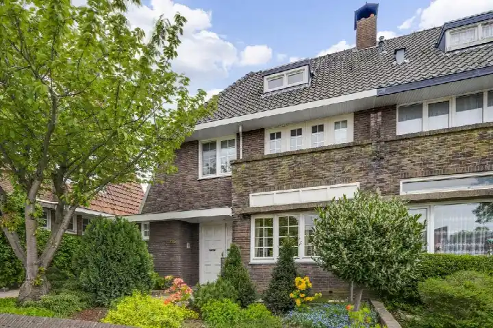 Tussenwoning te koop: Dorpstraat 236, Buchten Buchten
