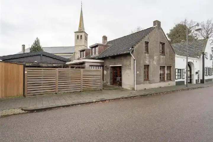 Twee-onder-één-kap te koop: Dorpstraat 25, Buchten Buchten
