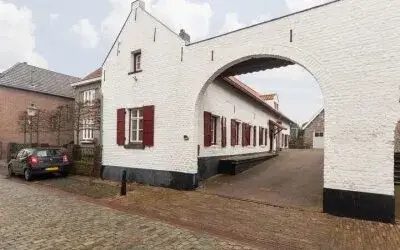 Detached house for sale: Dorpstraat 25, Elsloo Elsloo