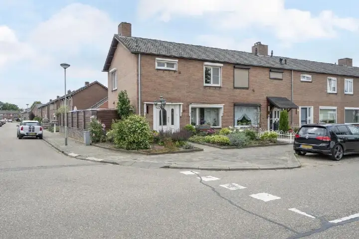 Appartement te koop: Dorpstraat 57, Buchten Buchten