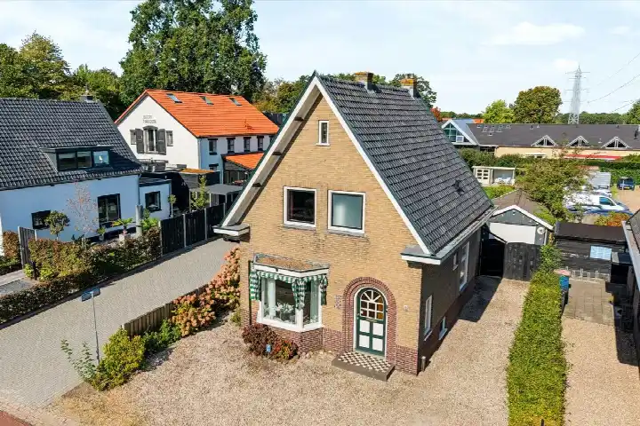 Detached house for sale: Dorpstraat 61, Beekbergen Beekbergen