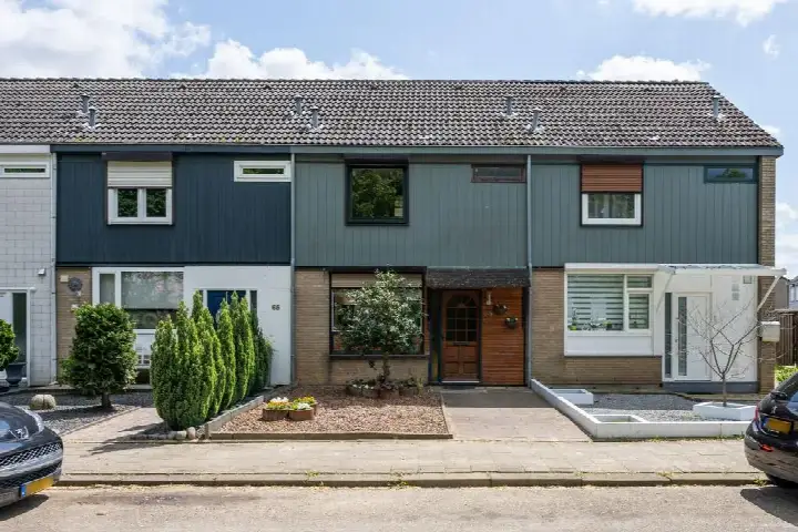 Vrijstaande woning te koop: Dorpstraat 63, Buchten Buchten