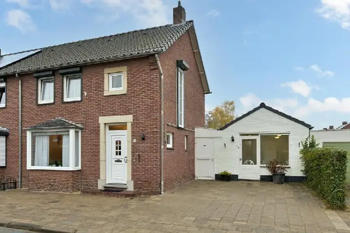 Vrijstaande woning te koop: Dorpstraat 69, Buchten Buchten