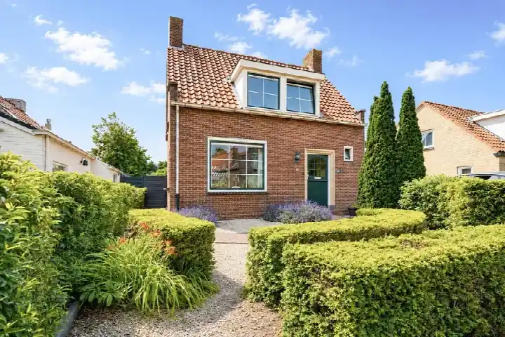 Vrijstaande woning te koop: Dorpsweg 11, Ouddorp zuid Ouddorp