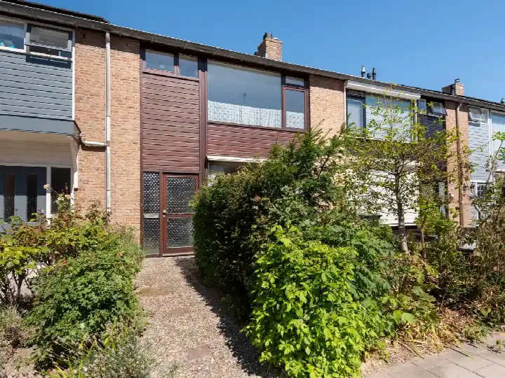 Terraced house for sale: Dosinstraat 10, Langeraar Ter Aar