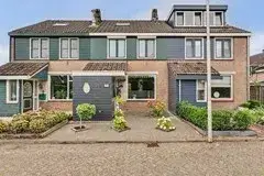 Terraced house for sale: Dotterbloemstraat 3, Klaaswaal Woonkern Klaaswaal