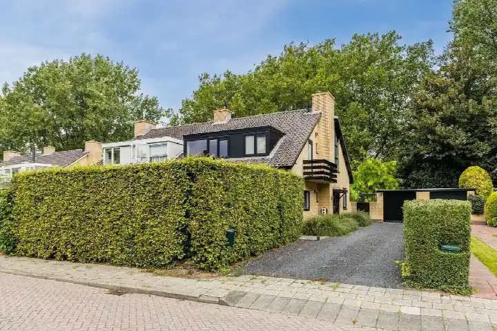 Twee-onder-één-kap te koop: Doude van Troostwijkstraat 36, Abcoude-Zuidwest Abcoude