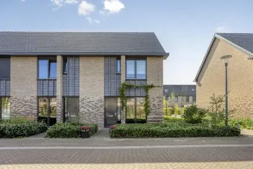 Hoekwoning te koop: Douglashout 110, Woensel-West Eindhoven