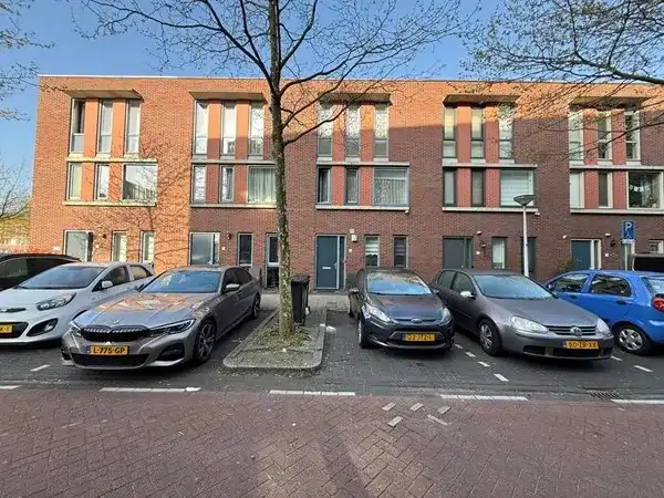 Tussenwoning te huur: Dr. J.A. Ringersstraat 5, Ruys de Beerenbrouckbuurt Amsterdam
