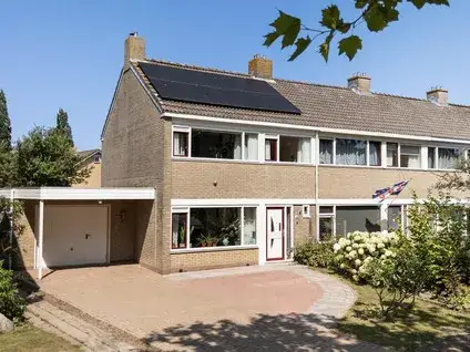 Hoekwoning te koop: Dr.Postmastraat 25, Buitenpost Buitenpost