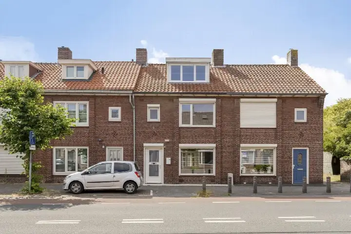 Tussenwoning te koop: Dr. Struyckenstraat 147, Heuvel Breda