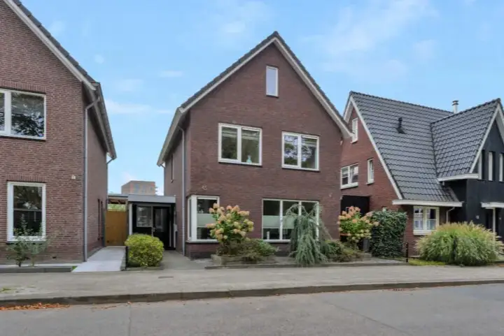Vrijstaande woning te koop: Dr. Van Damstraat 45, Roombeek-Roomveldje Enschede