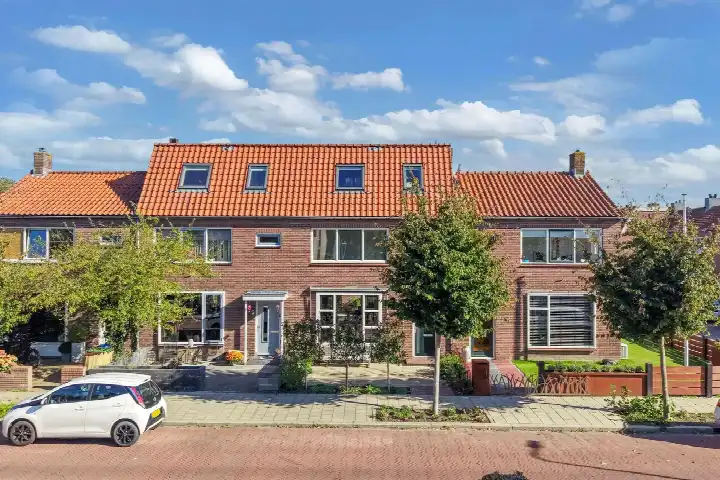 Terraced house for sale: Dr Vlaanderenlaan 3, Koudekerk aan den Rijn-Zuid Koudekerk Aan Den Rijn