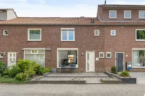 Terraced house for sale: Draaiboomstraat 8, D'Ekker Veldhoven