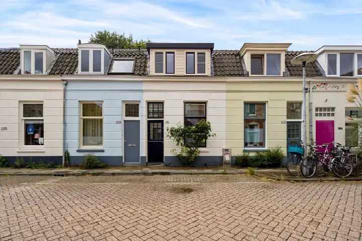Terraced house for sale: Draaiweg 131, Vogelenbuurt Utrecht