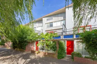 Tussenwoning te koop: Drachmesingel 7, De Aker-Oost Amsterdam