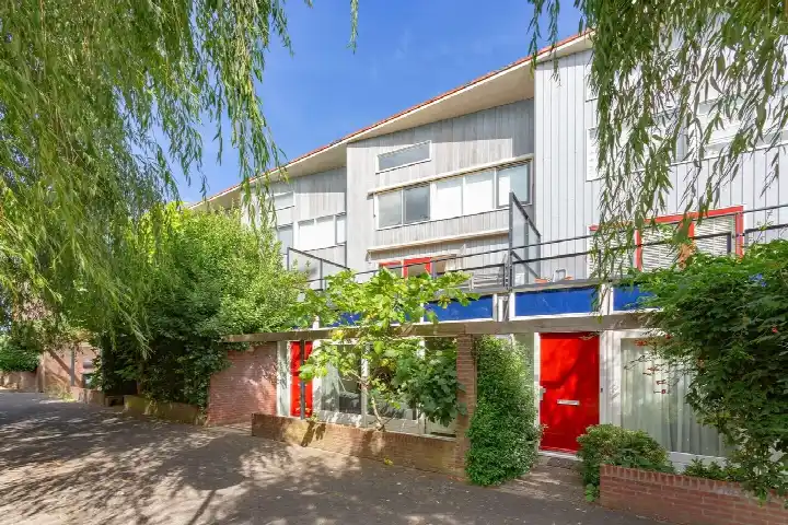 Tussenwoning te koop: Drachmesingel 7, De Aker-Oost Amsterdam