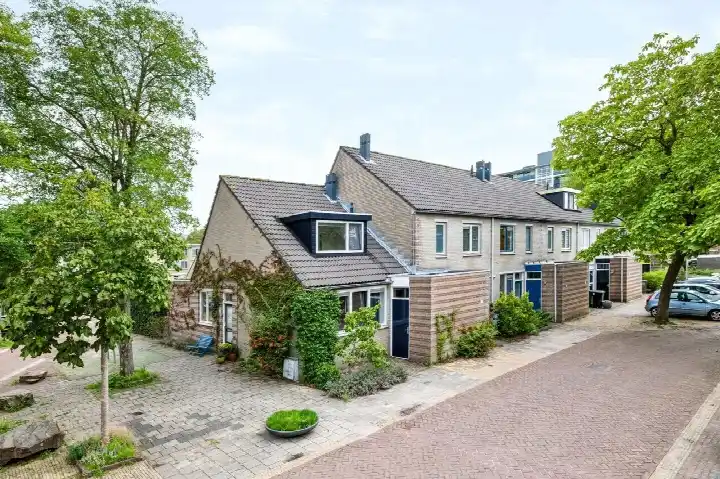 Hoekwoning te koop: Dragonstraat 1, Kruidenbuurt Haarlem