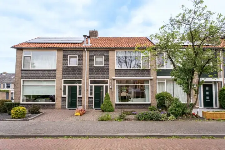 Terraced house for sale: Drakesteinstraat 3, Ypelaar Breda