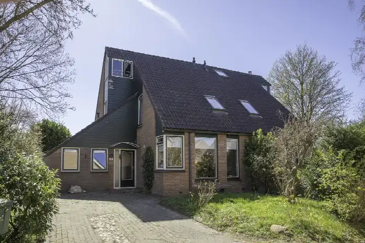 Twee-onder-één-kap te koop: Dreslanden 22, De Landen/De Akkers Assen