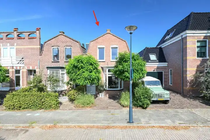 Corner house for sale: Drieboomlaan 123, Hoorn Noord - Buurt 12 02 Hoorn