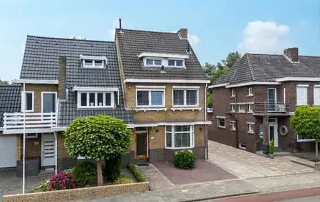 Corner house for sale: Drievogelstraat 123, Spekholzerheide Kerkrade