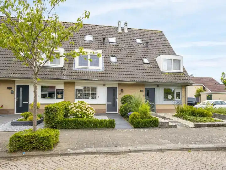 Terraced house for sale: Drijverschuit 51, Tienmorgen Hardinxveld-Giessendam