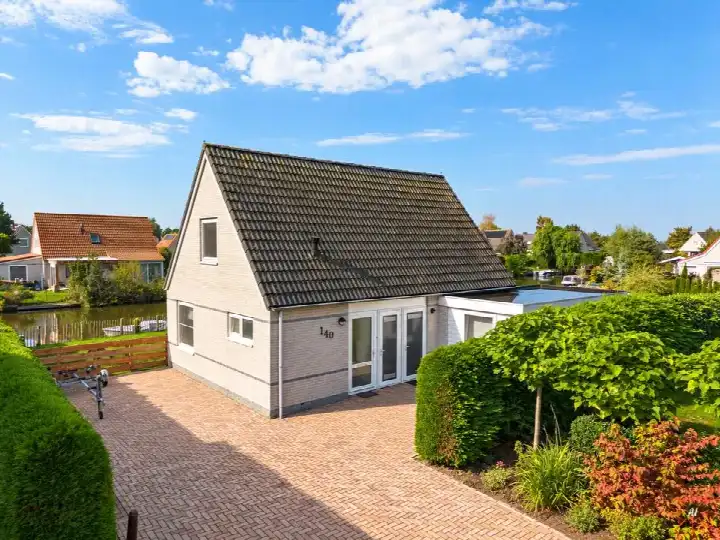 Detached house for sale: Droge Wijmersweg 5-140, Wervershoof Onderdijk Aan de Vliet Wervershoof