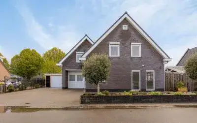 Detached house for sale: Drogendijk 10A, Maaswijk-Noordoost Spijkenisse