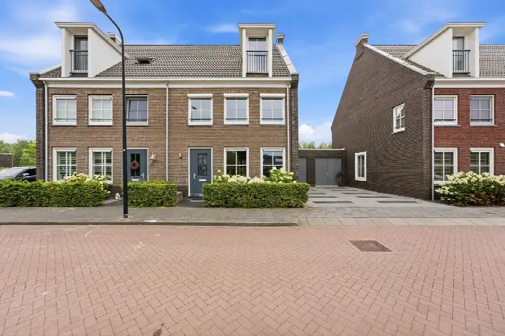 Terraced house for sale: Droogdok 6, Slikkerveer Ridderkerk