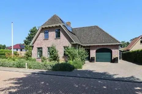 Vrijstaande woning te koop: Ds Carsjenssingel 18, Oudega Oudega (Gem. Smallingerland)