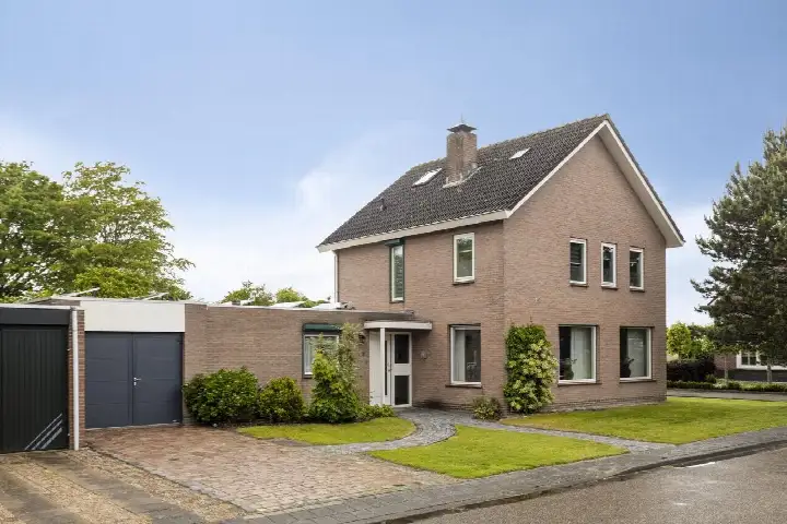 Corner house for sale: ds. Raamshof 2, Kern Hoek Hoek