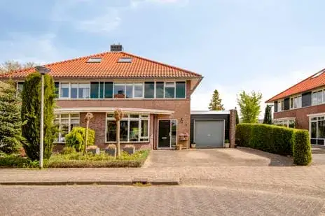 Twee-onder-één-kap te koop: Ds. Allendorpstraat 45, Rijsoord Ridderkerk