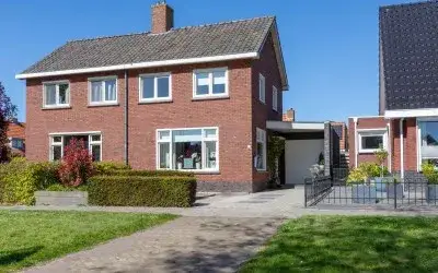 Twee-onder-één-kap te koop: Ds. Boekholtstraat 29, Surhuisterveen Surhuisterveen