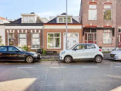 Terraced house for sale: Dubbeldamseweg Zuid 134, Bloemenbuurt Dordrecht