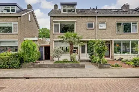 Corner house for sale: Dubbelsteynlaan Oost 153, Dubbeldam-Zuid Dordrecht