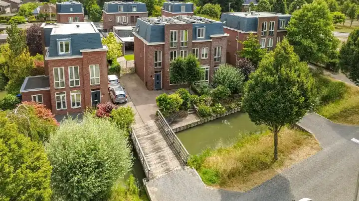 Twee-onder-één-kap te koop: Dudoksingel 102, Het Zand-West Utrecht
