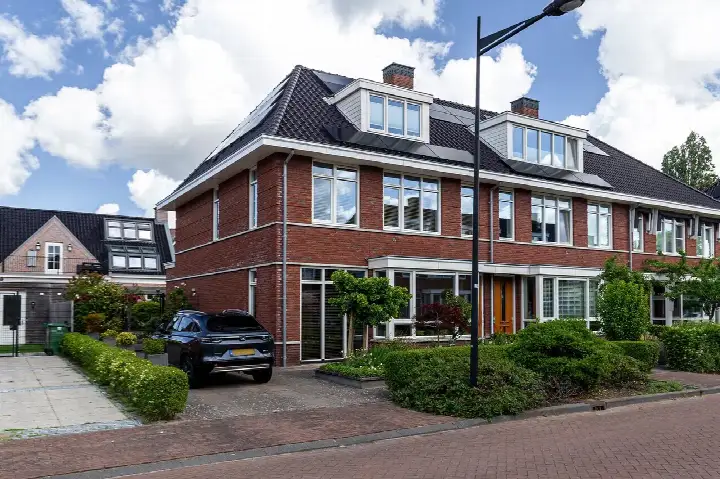 Hoekwoning te koop: Duin en Kruidberg 18, Eikelenburg Rijswijk (Zh)