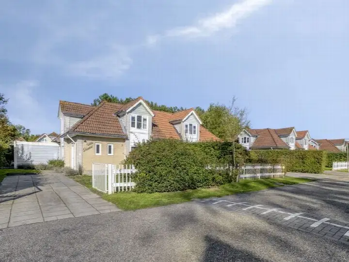 Twee-onder-één-kap te koop: Duinpan 48, Verspreide huizen Kamperland Kamperland