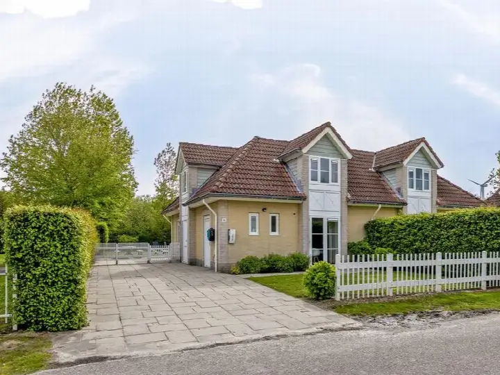 Twee-onder-één-kap te koop: Duinpan 57, Verspreide huizen Kamperland Kamperland