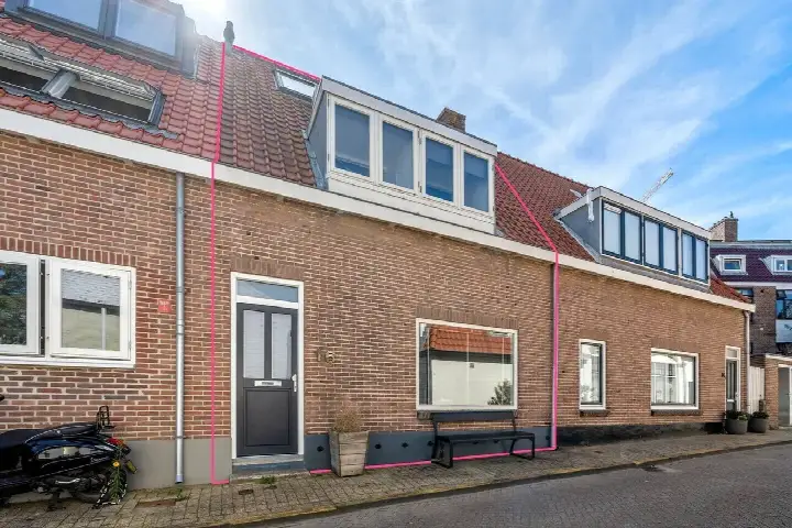 Tussenwoning te koop: Duinweg 16, Centrum Zandvoort