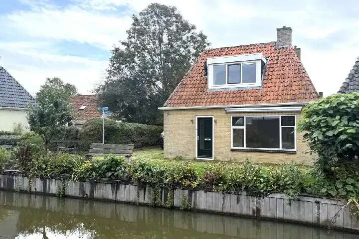 Semi-detached for rent: Duivengracht 10, Kimswerd Kimswerd